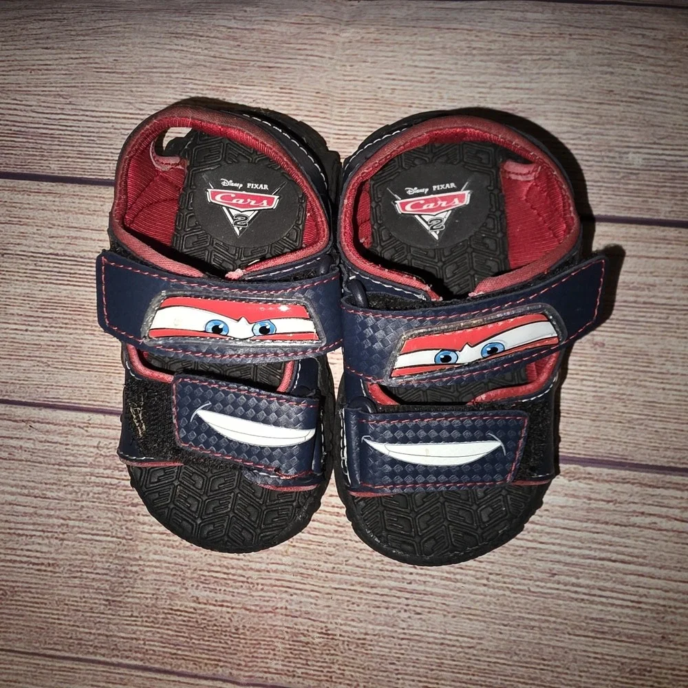 Disney‎ Lightning McQueen Boys Light Up Sandals Size US 6 Small Flaw
